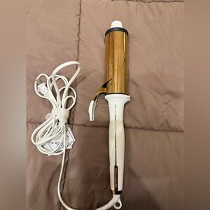 Gold and White Curling Iron